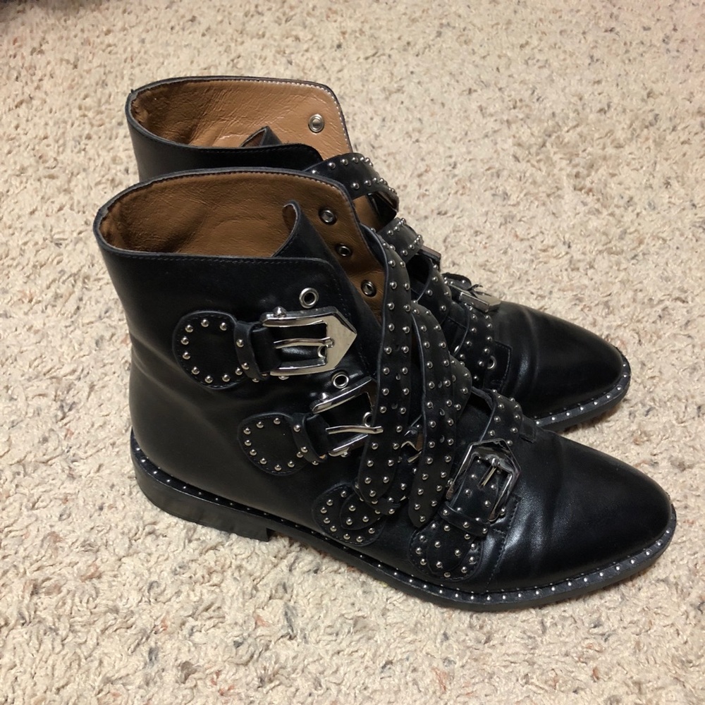 Jessica Buurman Lewis boots